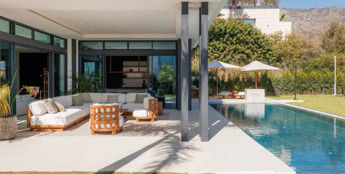 Sale of detached villa in The Golden Mile 23