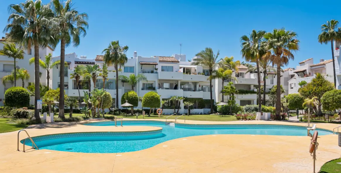 Short-term rent of ground floor apartment in Costalita 1