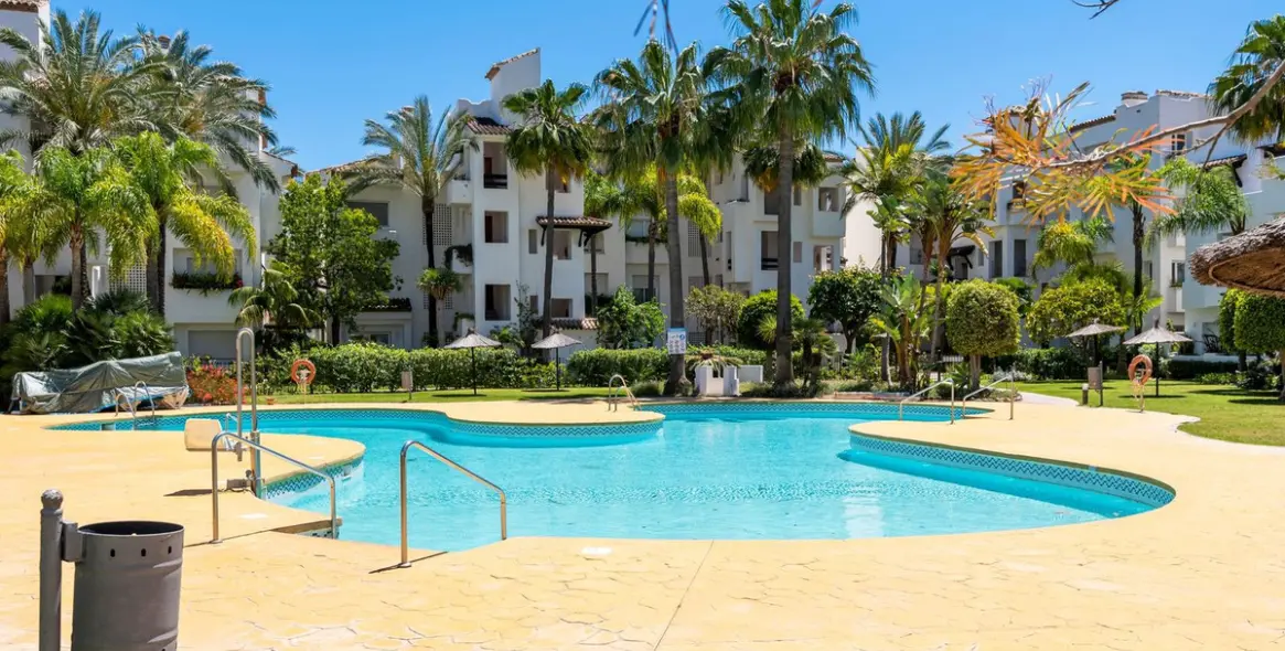 Short-term rent of ground floor apartment in Costalita 3