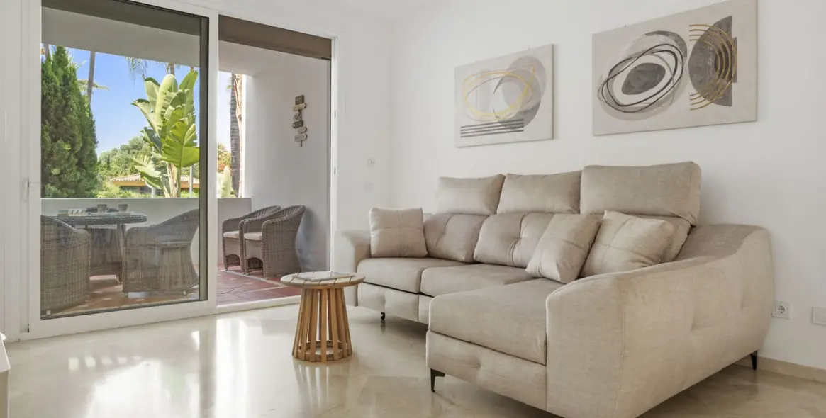 Short-term rent of ground floor apartment in Costalita 5