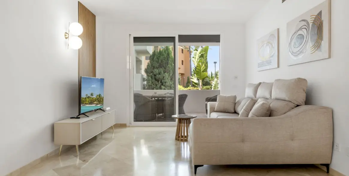 Short-term rent of ground floor apartment in Costalita 6