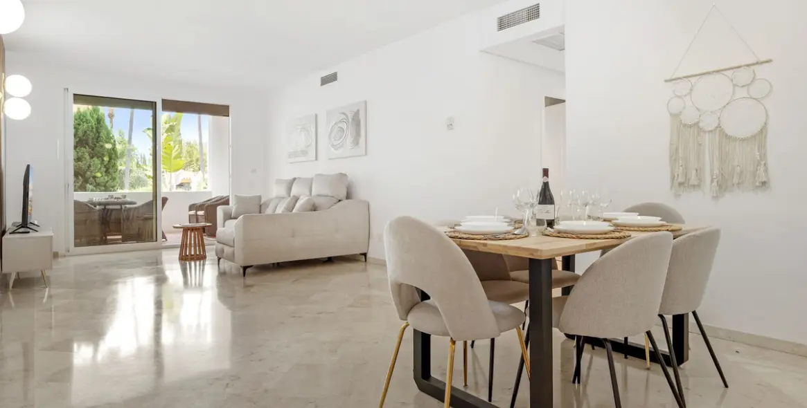 Short-term rent of ground floor apartment in Costalita 8