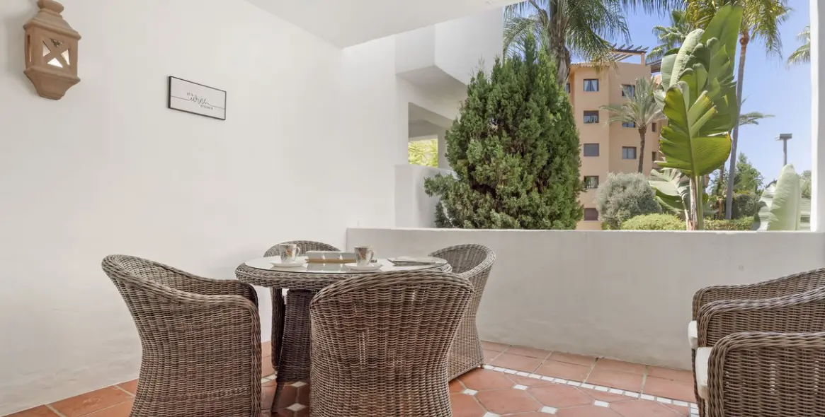 Short-term rent of ground floor apartment in Costalita 9