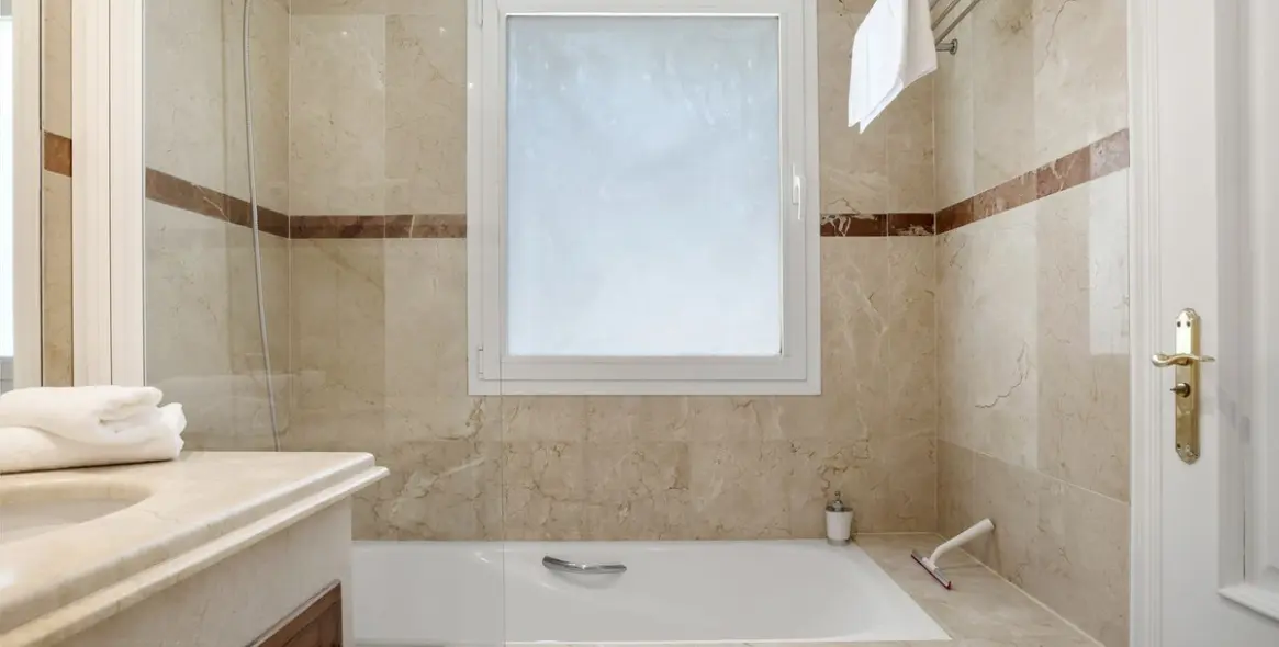 Short-term rent of ground floor apartment in Costalita 18