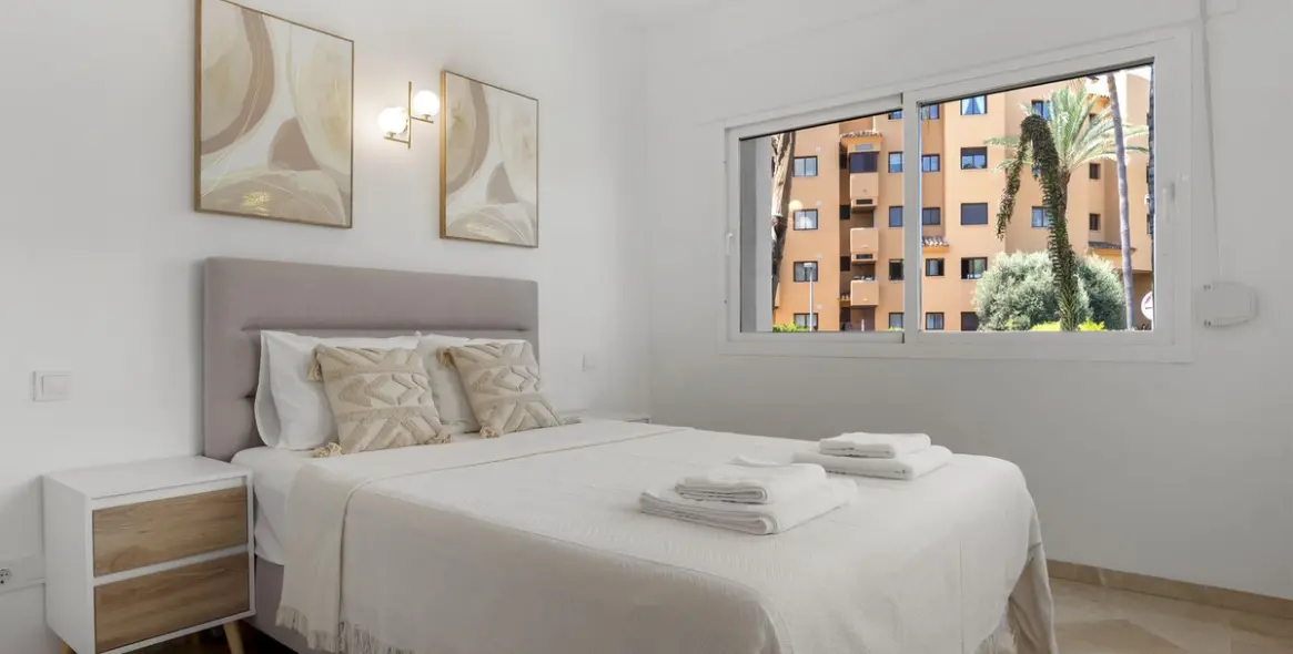 Short-term rent of ground floor apartment in Costalita 20