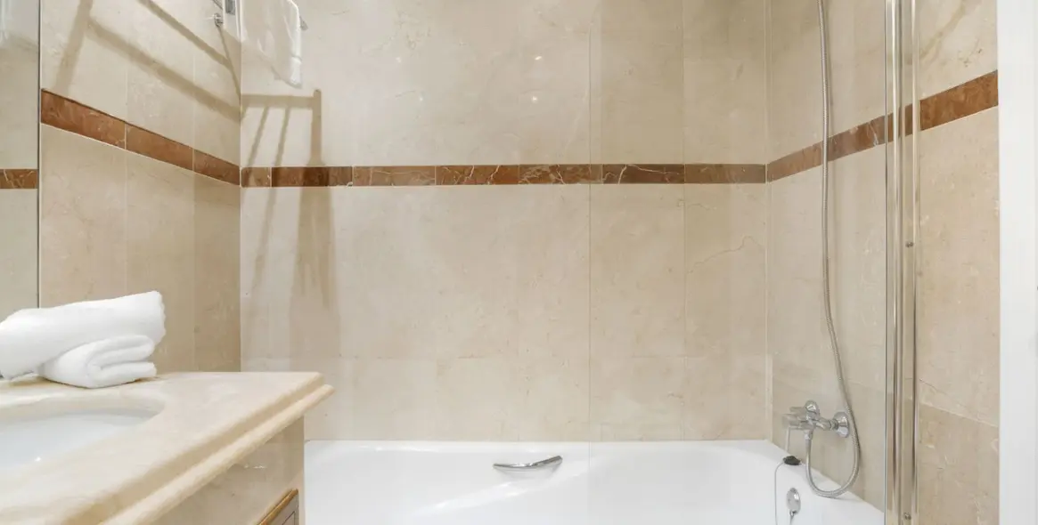 Short-term rent of ground floor apartment in Costalita 23