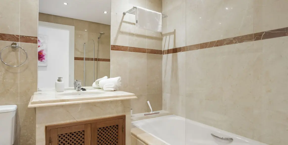 Short-term rent of ground floor apartment in Costalita 24