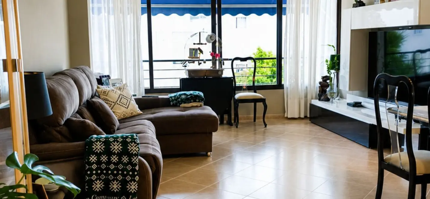 Venta de apartamento en planta media en San Pedro de Alcántara 0