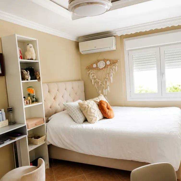 Venta de apartamento en planta media en San Pedro de Alcántara