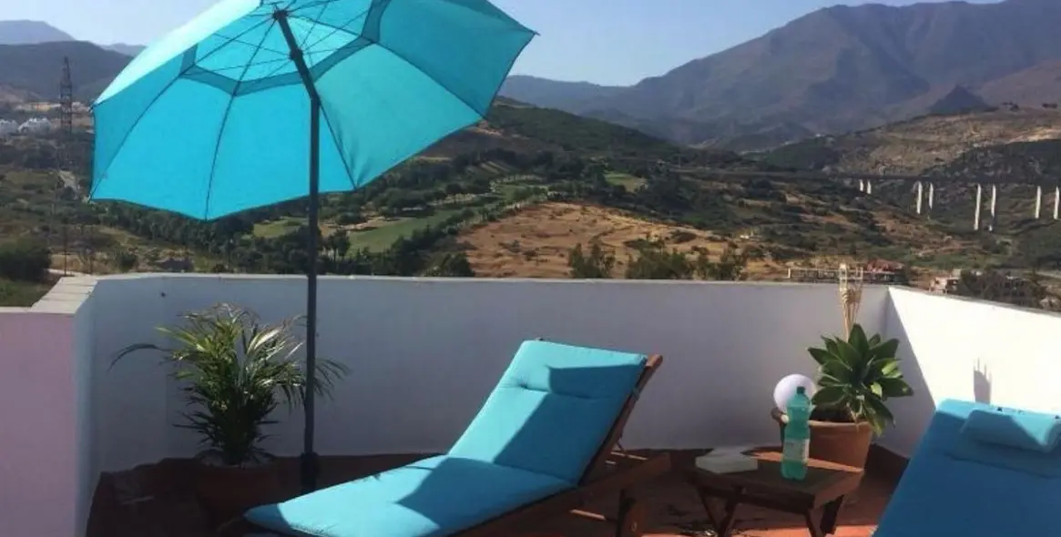 Продажа двухуровневого пентхауса в Estepona 19