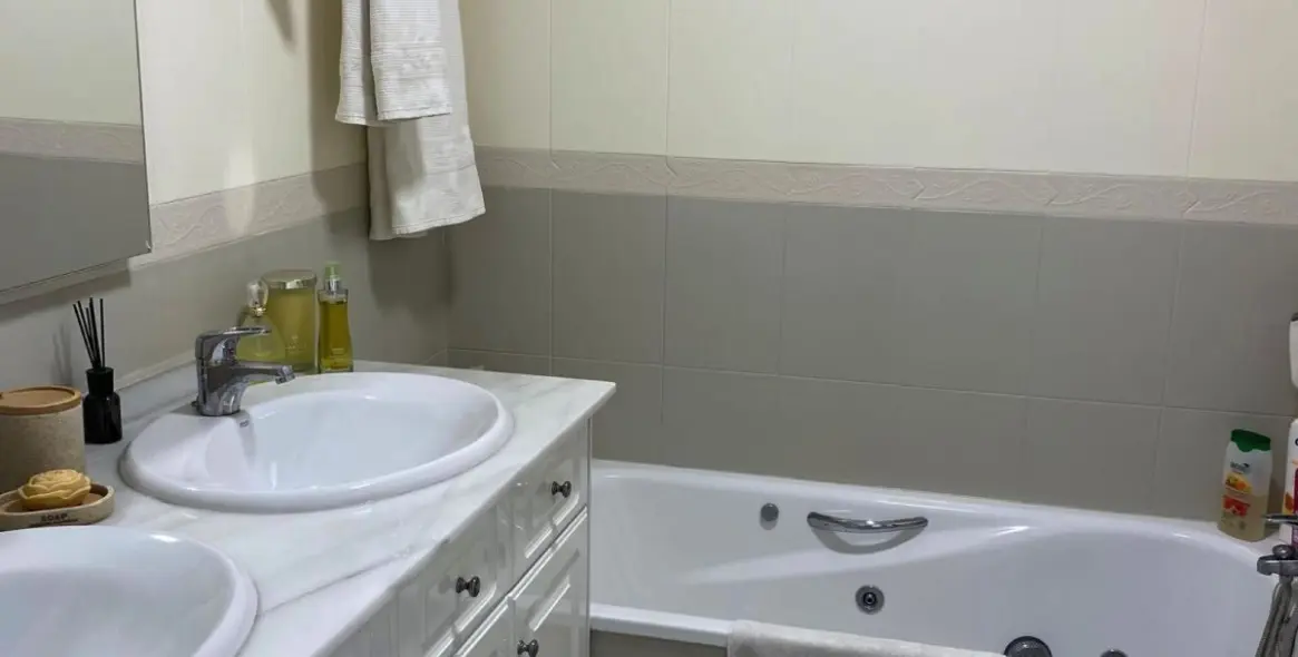 Продажа двухуровневого пентхауса в Estepona 24