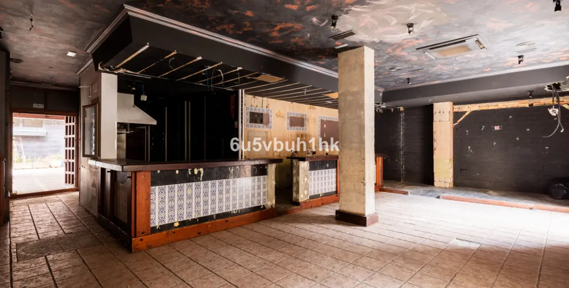 Sale of commercial premises in Fuengirola 4