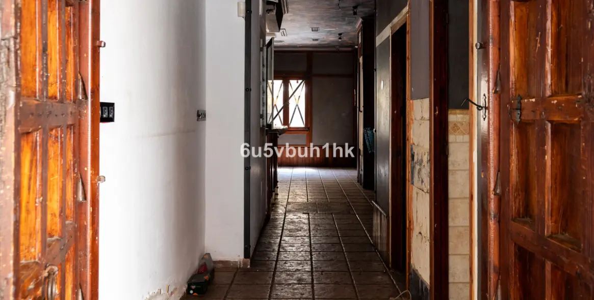Sale of commercial premises in Fuengirola 11