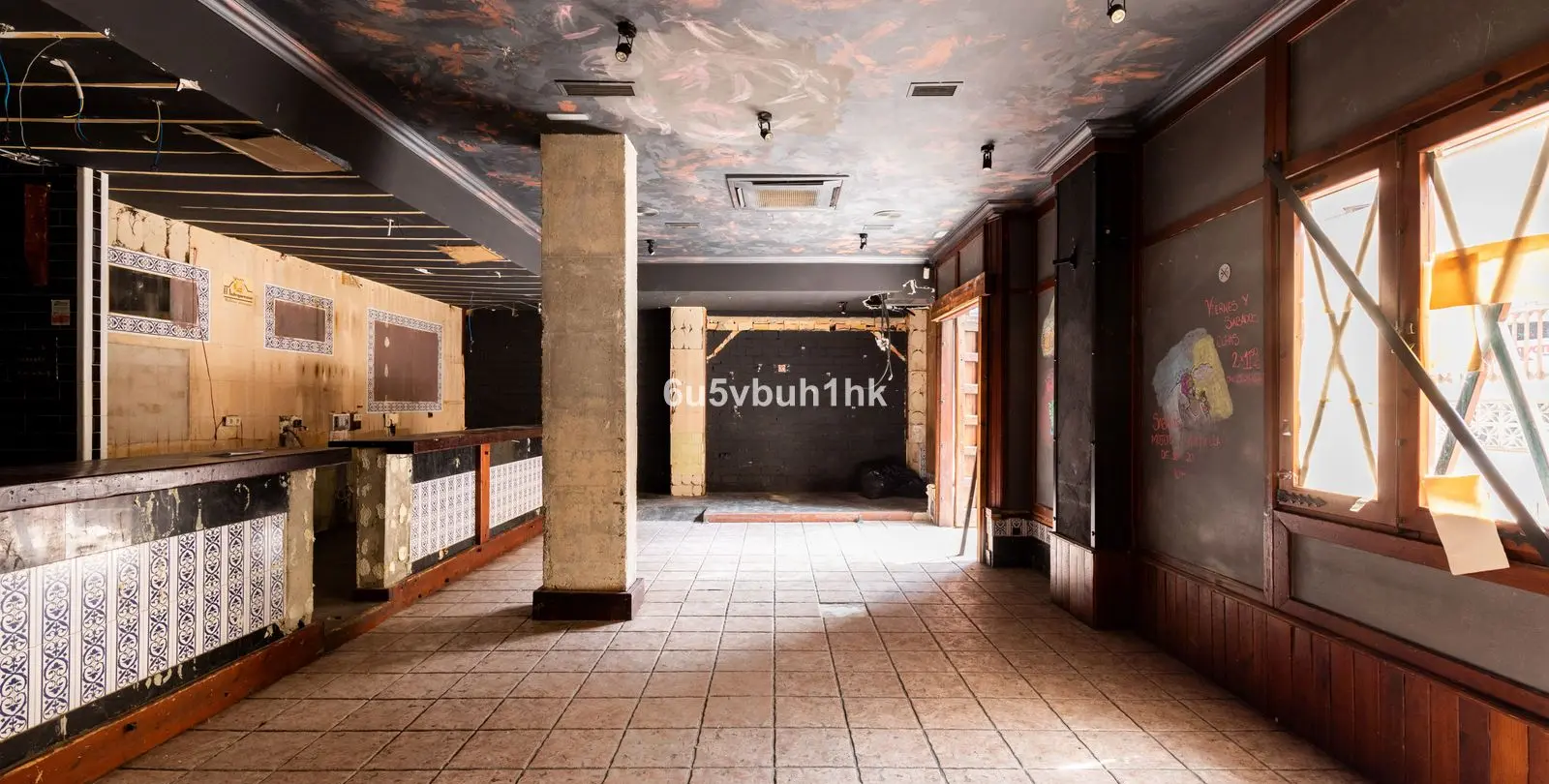 Sale of commercial premises in Fuengirola 1