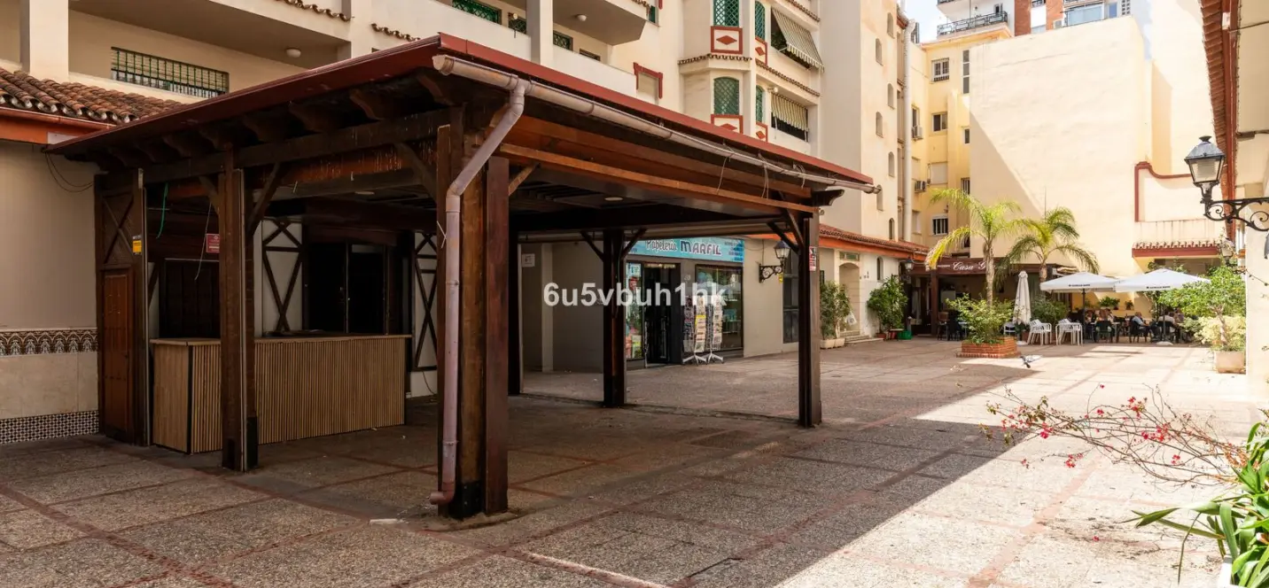 Sale of commercial premises in Fuengirola 2