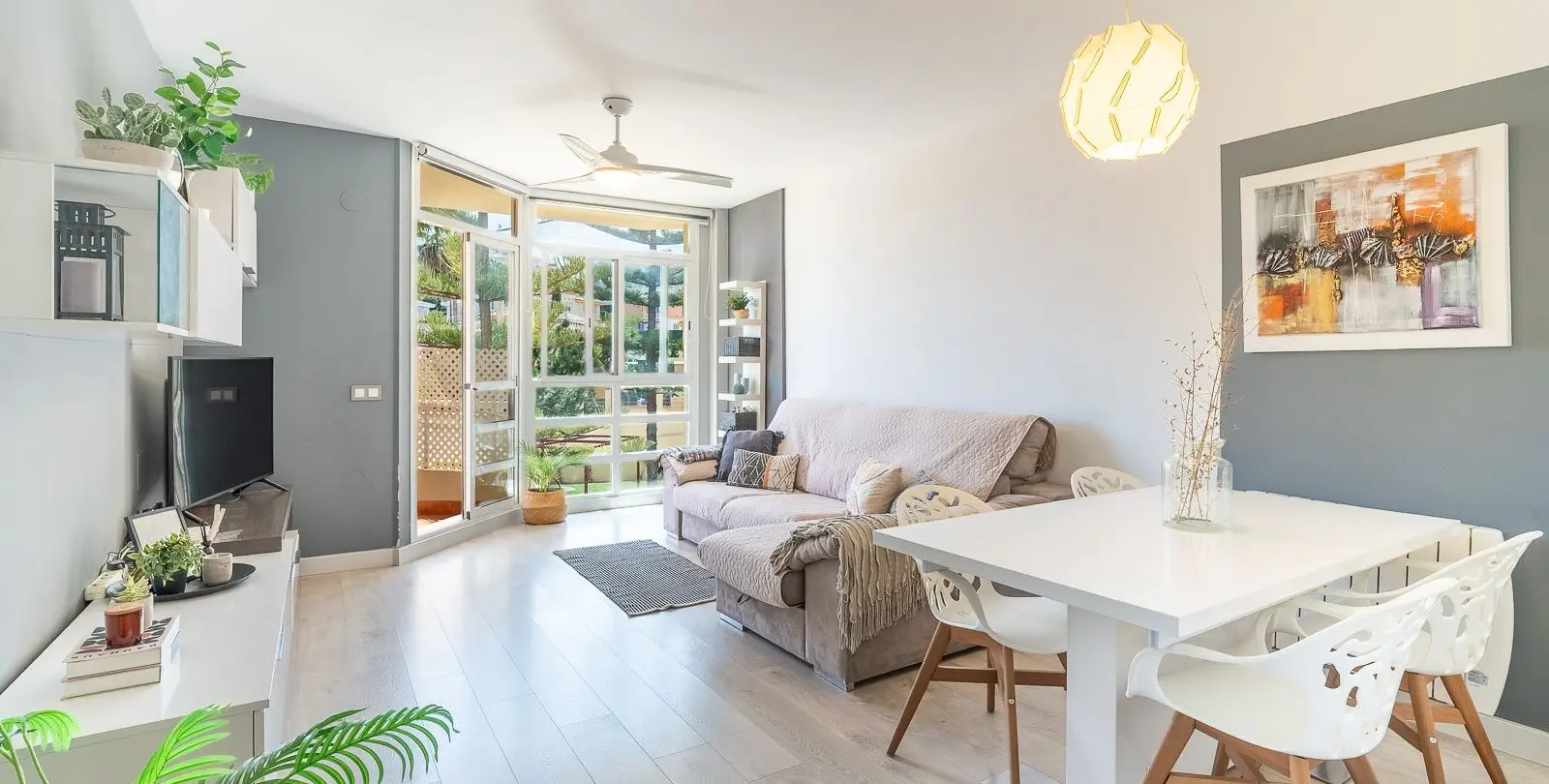 Продажа апартаментов на среднем этаже в La Cala Hills 1