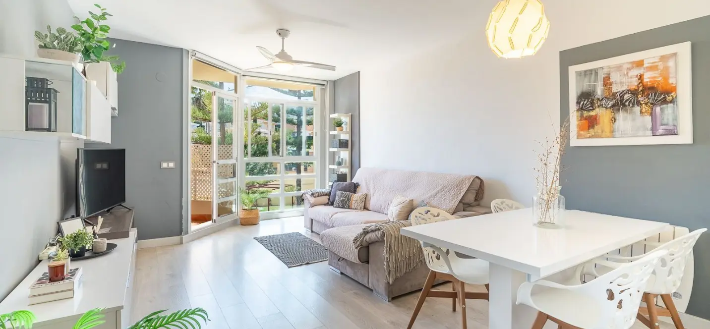Sale of middle floor apartment in La Cala Hills 0