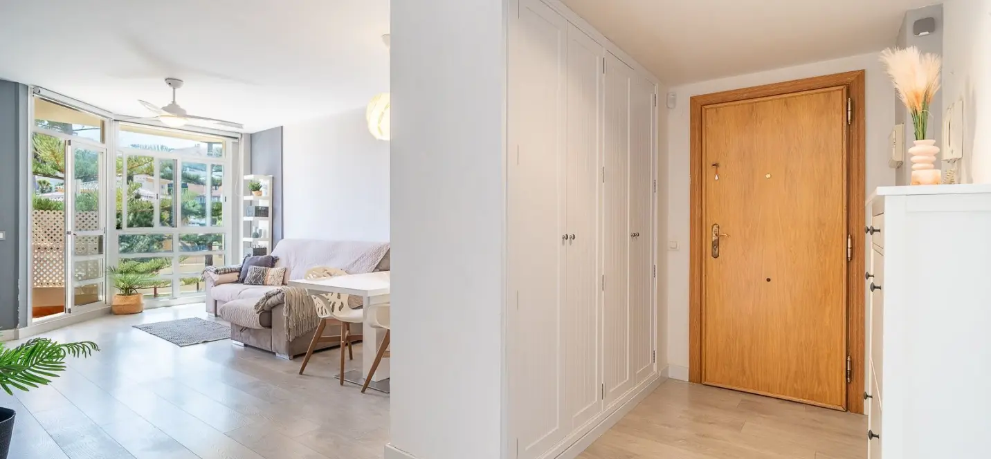 Sale of middle floor apartment in La Cala Hills 2