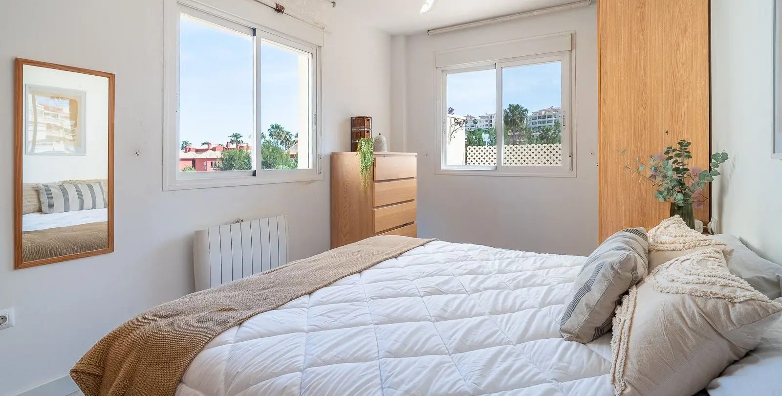 Продажа апартаментов на среднем этаже в La Cala Hills 13