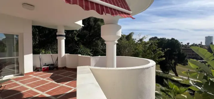 Продажа апартаментов на первом этаже в Marbella 0
