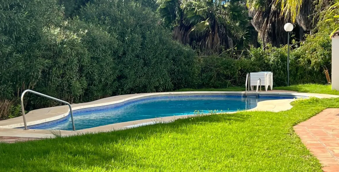 Продажа апартаментов на первом этаже в Marbella 2