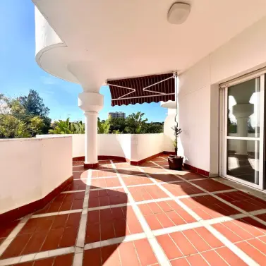 Sale of ground floor apartment in Marbella