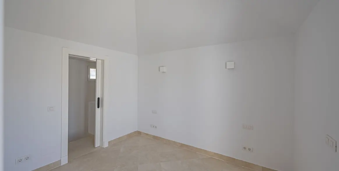 Venta de ático en Nueva Andalucía 19