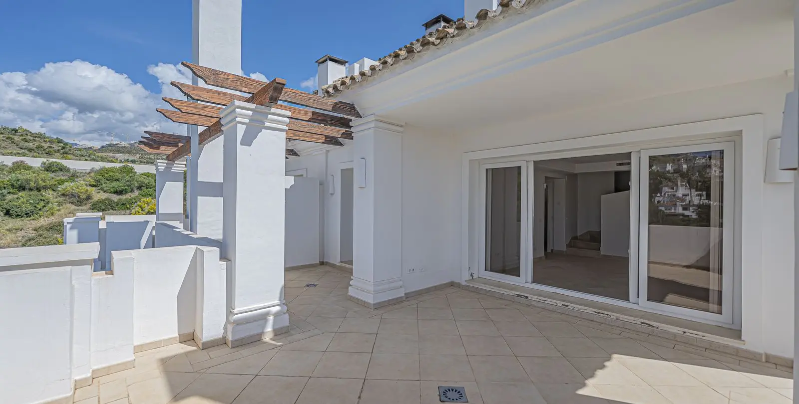 Sale of penthouse in Nueva Andalucía 4