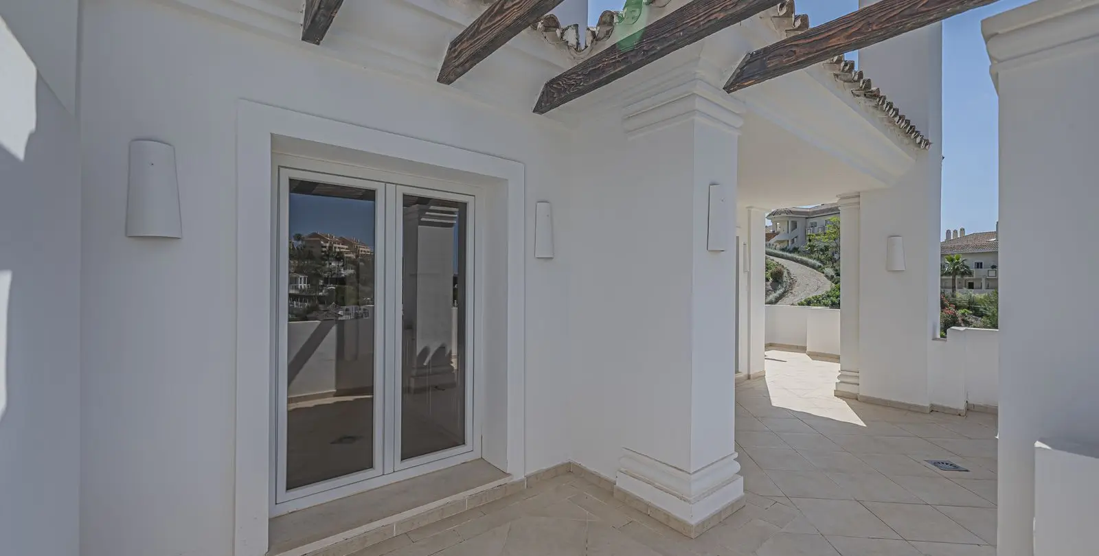 Sale of penthouse in Nueva Andalucía 26