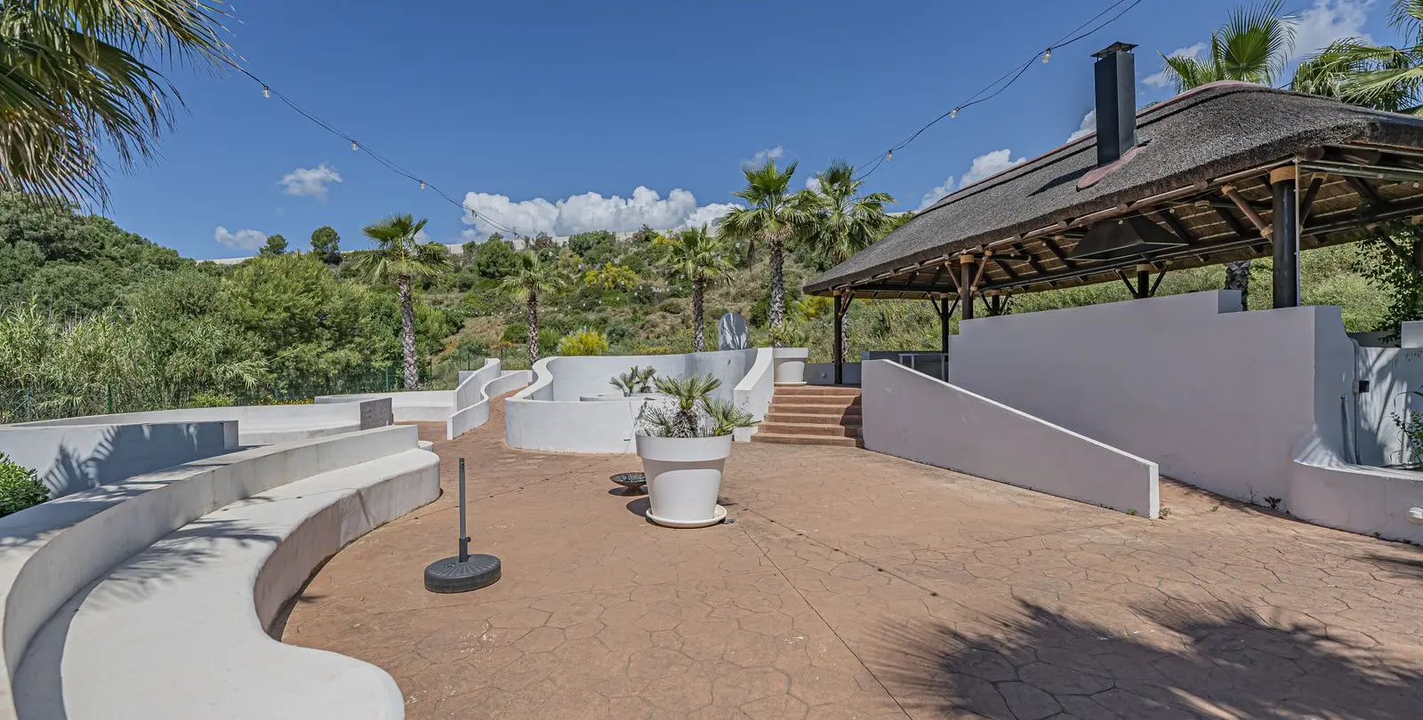 Sale of penthouse in Nueva Andalucía 32