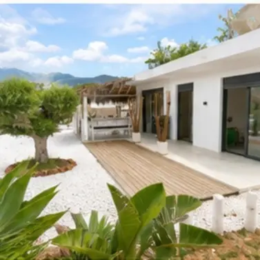 Venta de finca - cortijo en Ojén