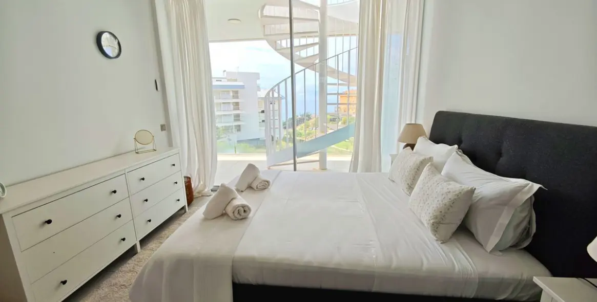 Venta de ático dúplex en Higueron 13