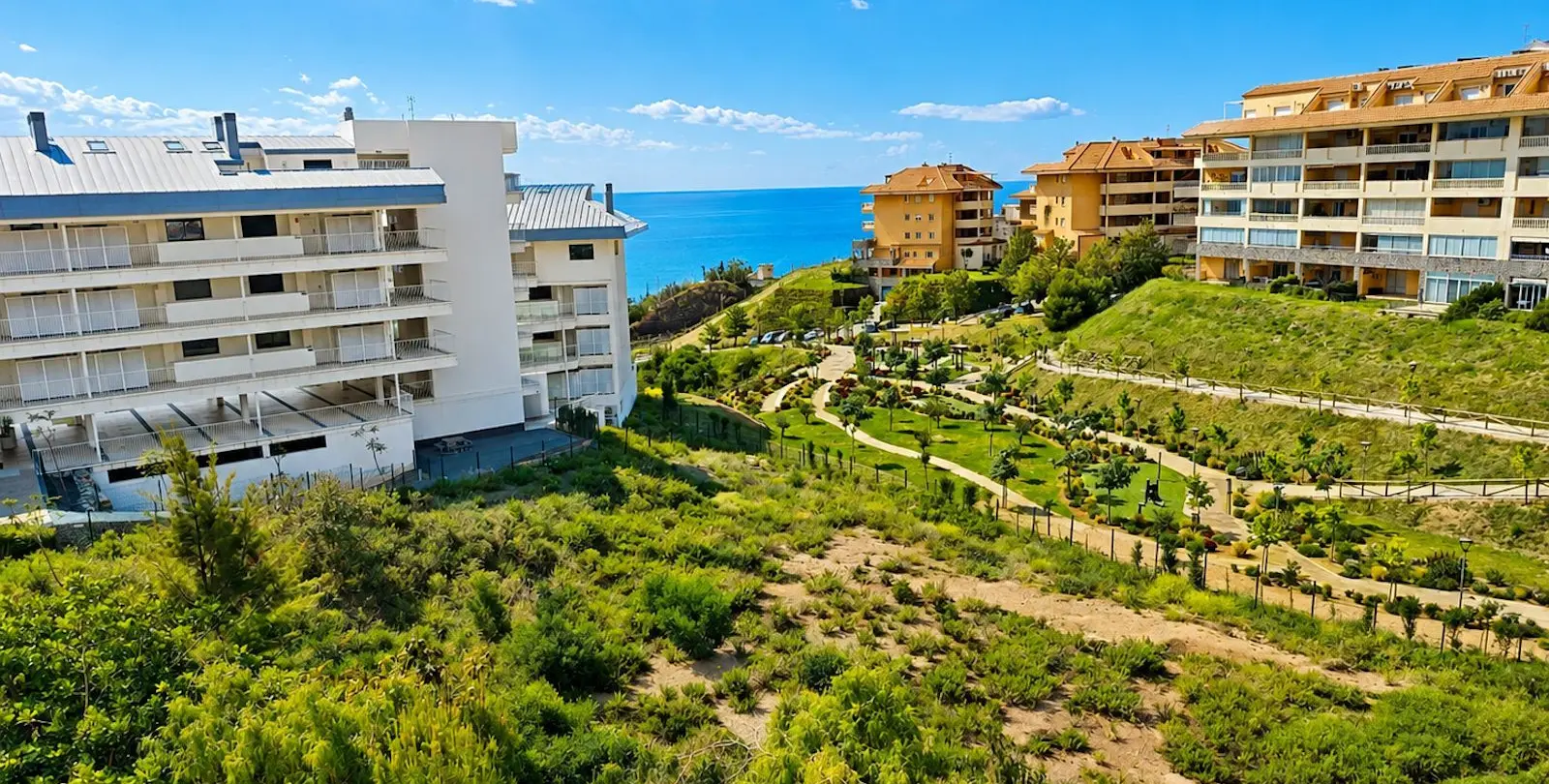 Sale of penthouse duplex in Higueron 2