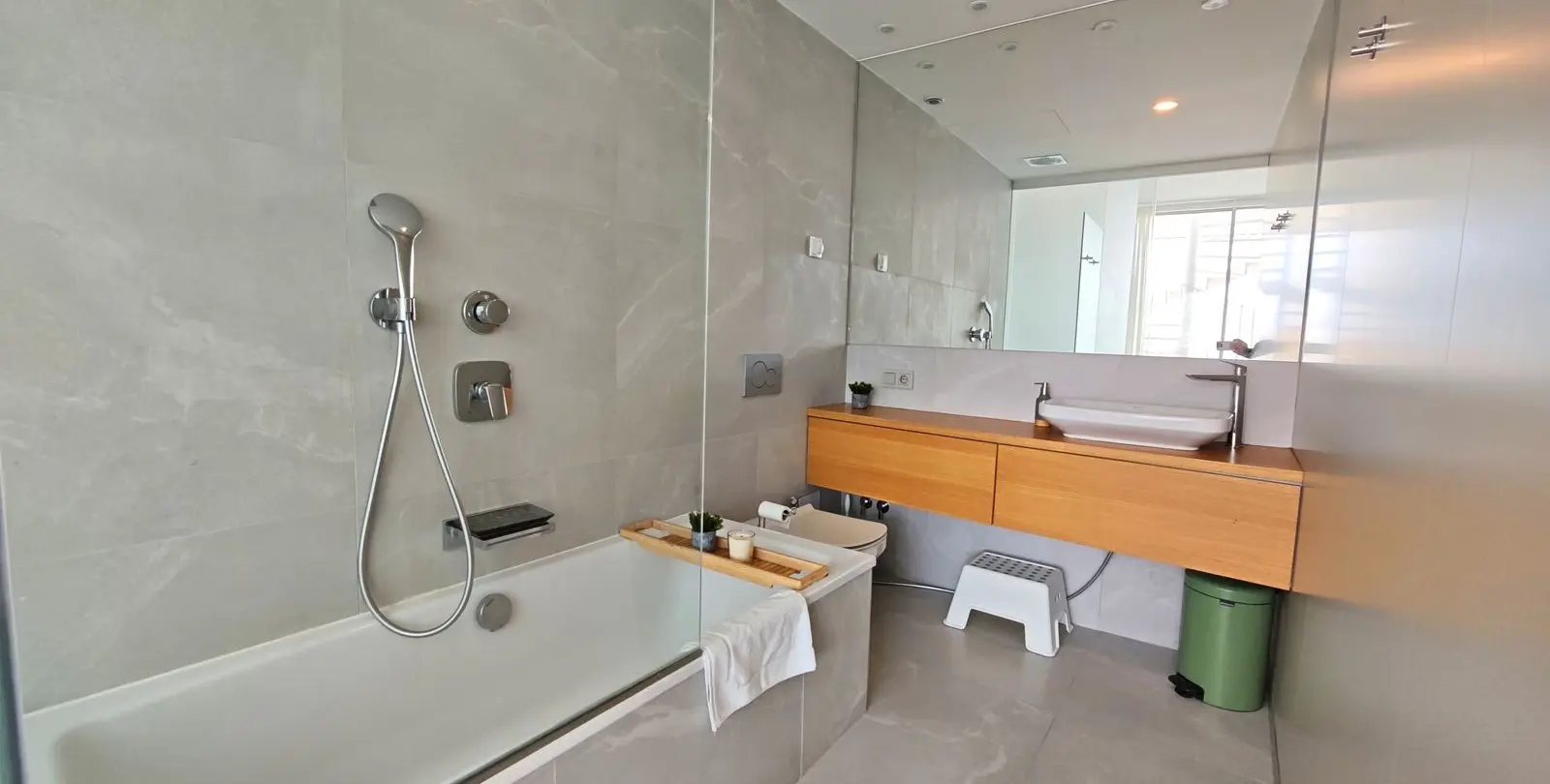 Sale of penthouse duplex in Higueron 14