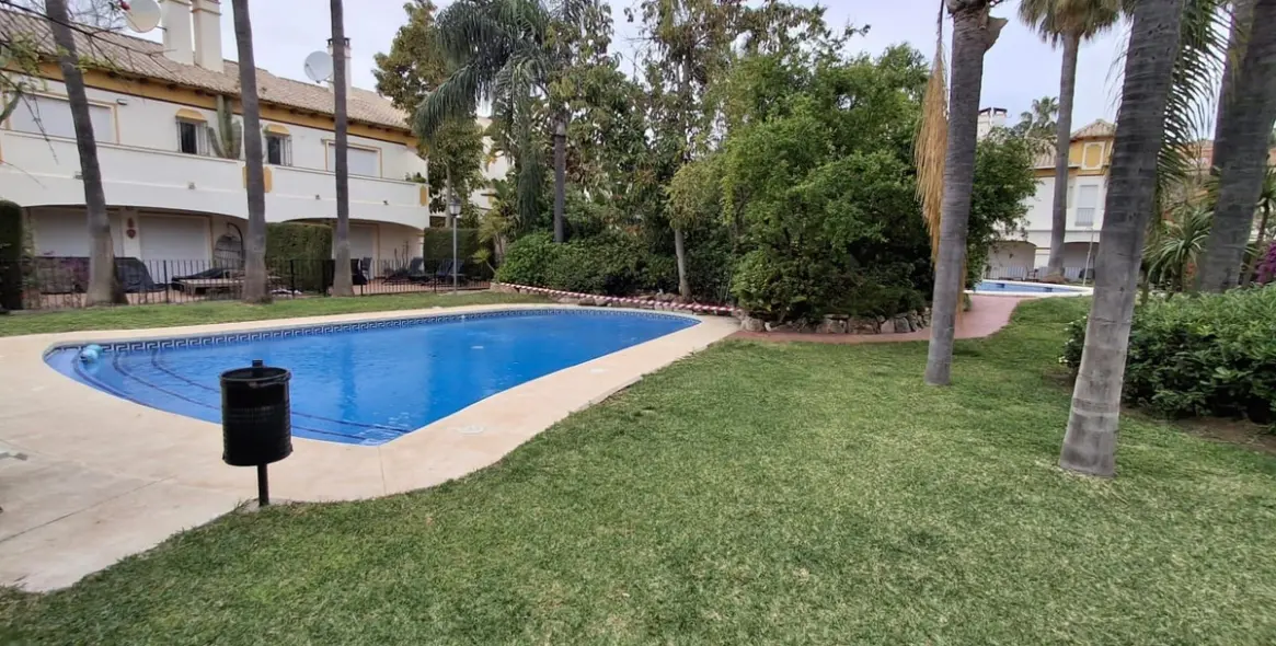 Venta de adosado en Nueva Andalucía 32