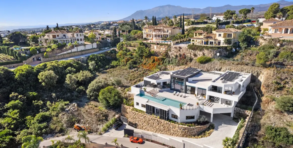 Venta de villa independiente en El Paraiso 1