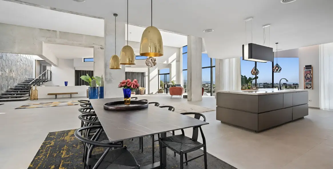 Venta de villa independiente en El Paraiso 4