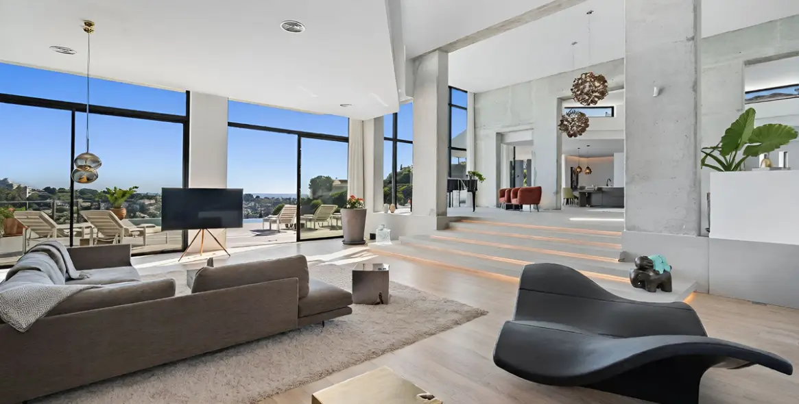 Venta de villa independiente en El Paraiso 8