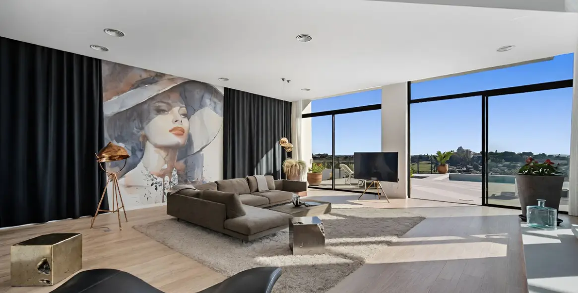 Venta de villa independiente en El Paraiso 18