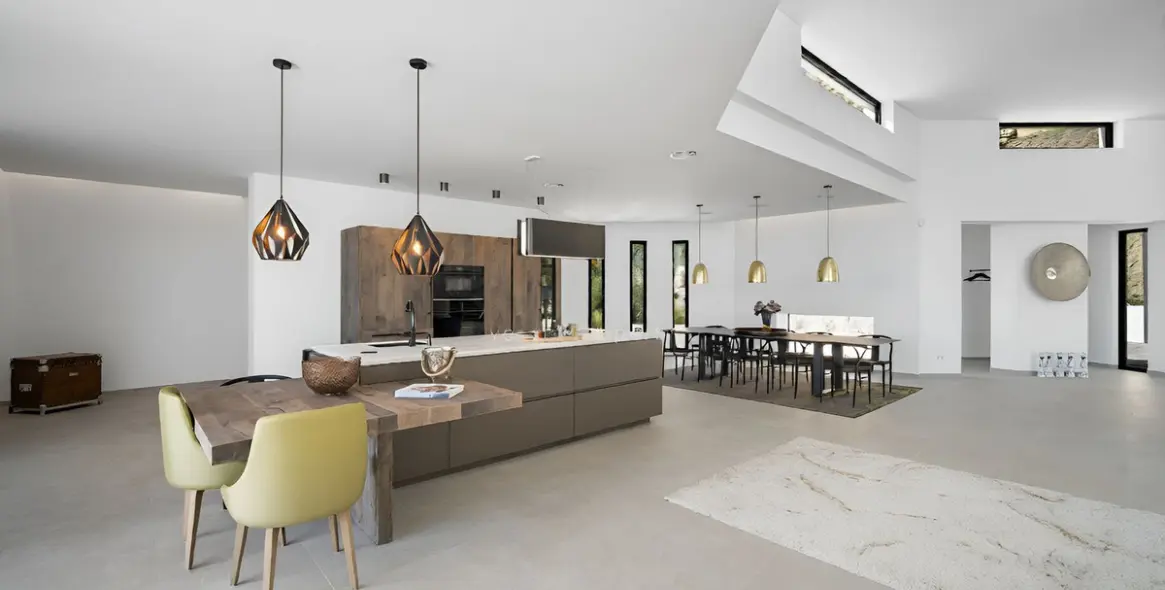 Venta de villa independiente en El Paraiso 25