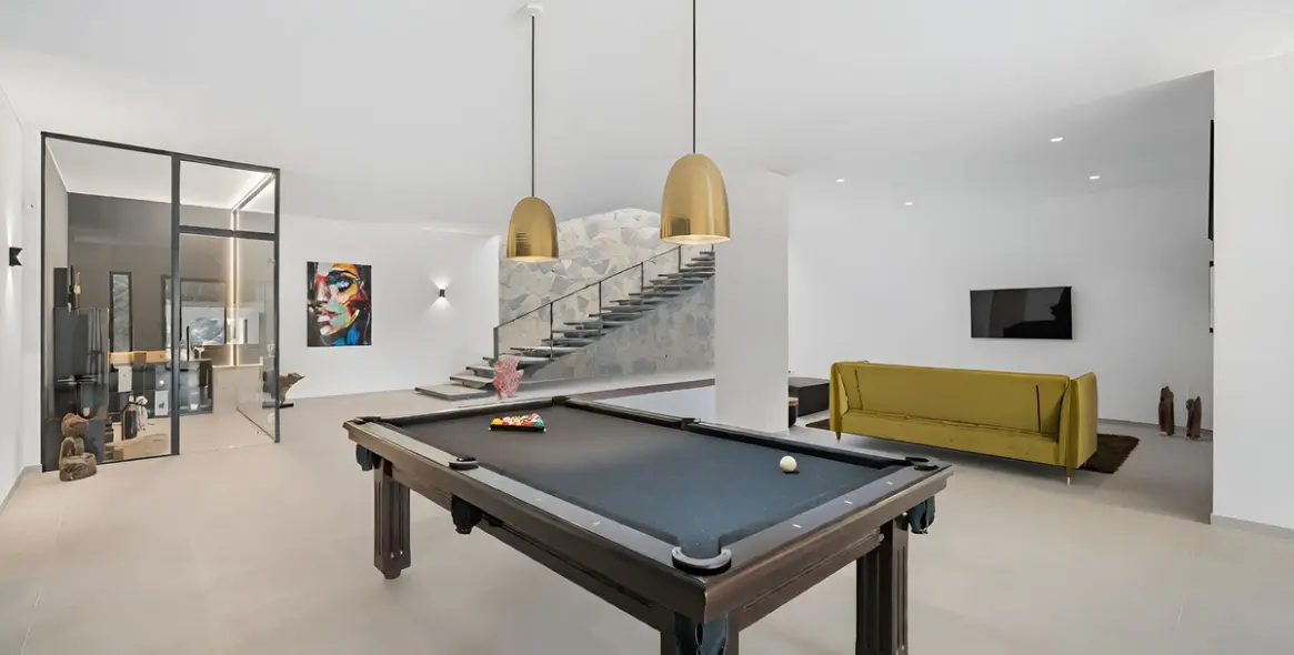 Venta de villa independiente en El Paraiso 28