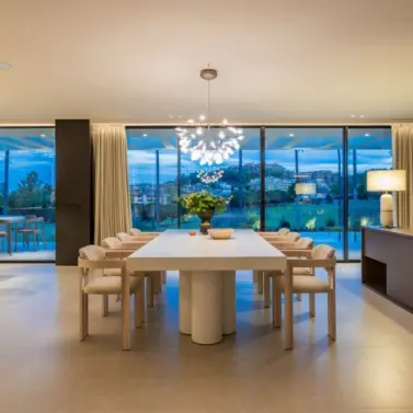 Venta de villa independiente en Nueva Andalucía