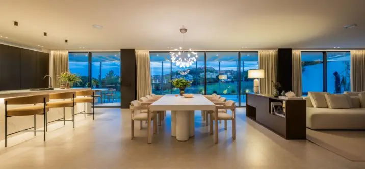 Venta de villa independiente en Nueva Andalucía 1