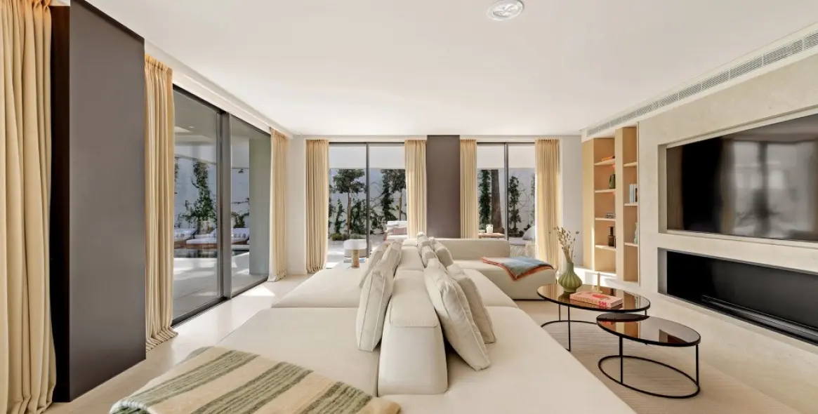 Venta de villa independiente en Nueva Andalucía 11