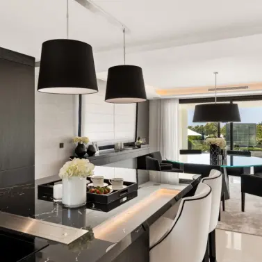 Venta de villa independiente en Nueva Andalucía