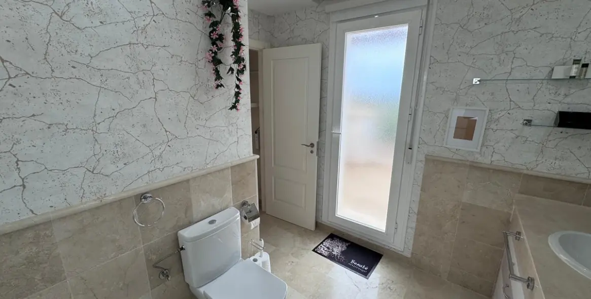 Short-term rent of penthouse duplex in Nueva Andalucía 19