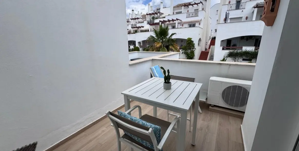 Short-term rent of penthouse duplex in Nueva Andalucía 22