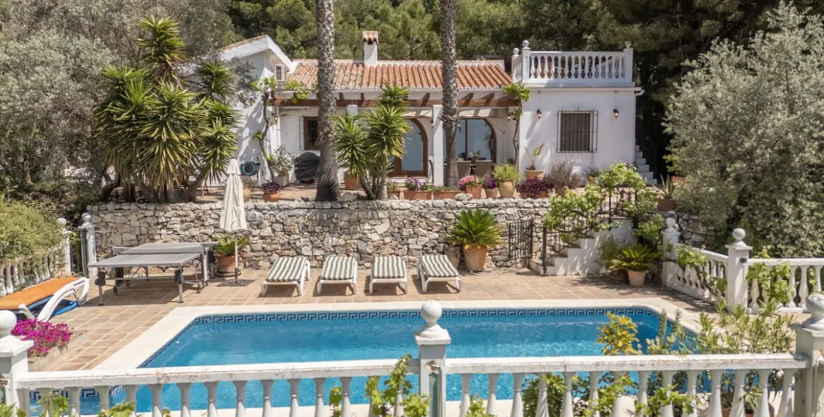 Venta de villa independiente en Cómpeta 1