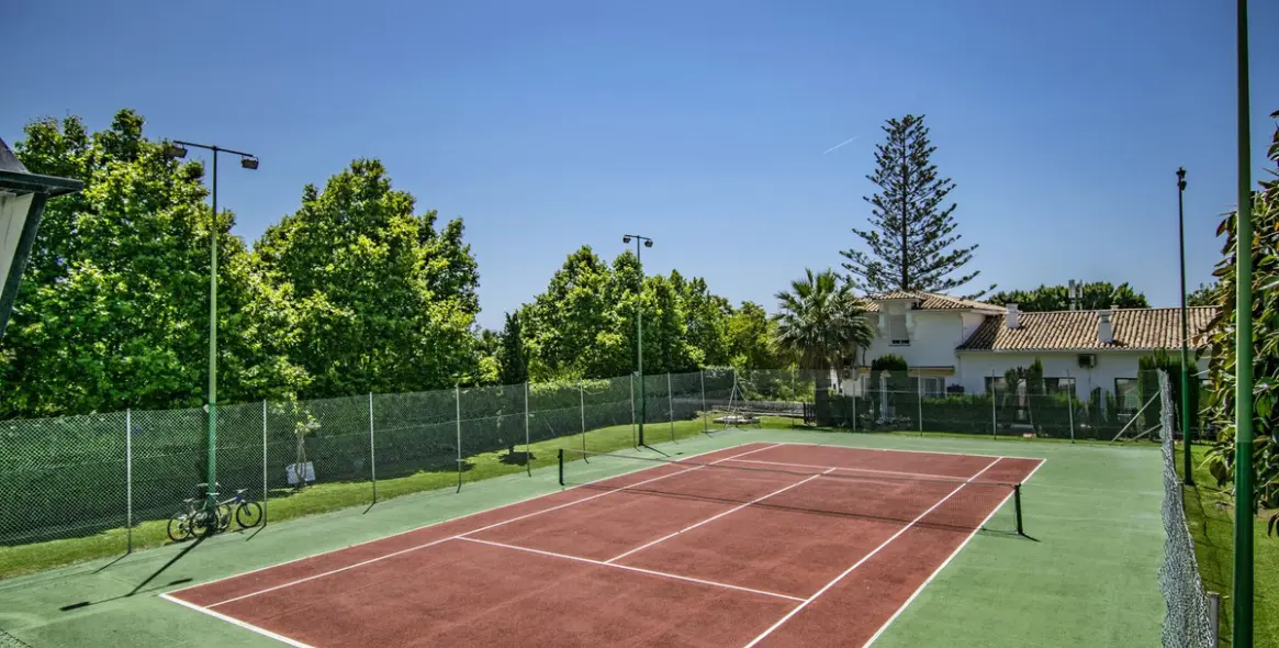 Sale of penthouse in The Golden Mile 3