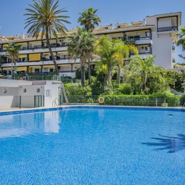 Sale of penthouse in The Golden Mile